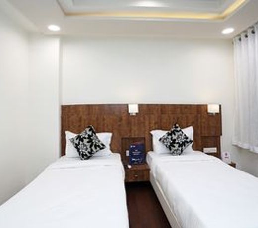 OYO 11517 Hotel Sky High