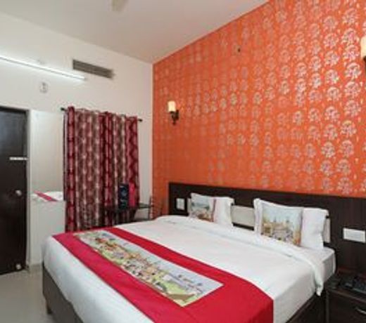 OYO 11041 Hotel Taj Ansh