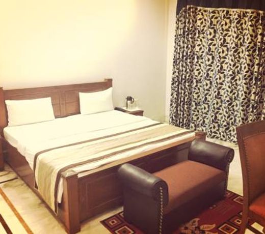 Hotel Anya Residency