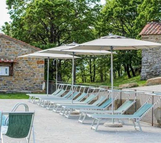 Villa con privacy in Parco vista magnifica e piscina privata no vicini