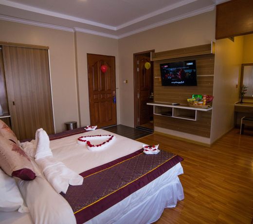 Thiri Thitsar Hotel
