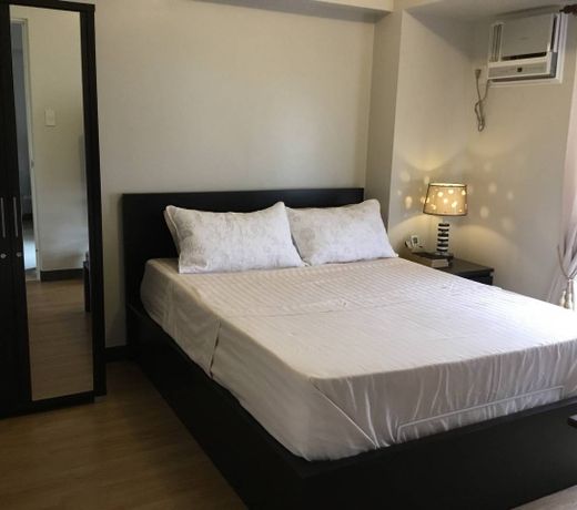 Manila Bay View on Spacious 2BR Condo Apartment