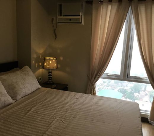 Manila Bay View on Spacious 2BR Condo Apartment