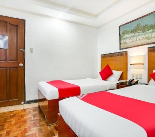 OYO 406 Royal Parc Inn & Suites