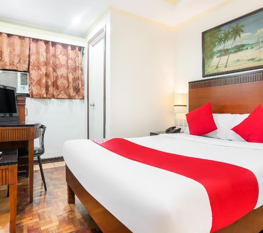 OYO 406 Royal Parc Inn & Suites