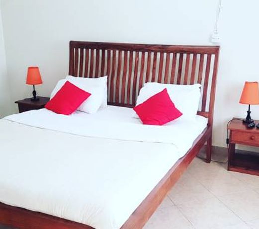 Entebbe Palm Hotel