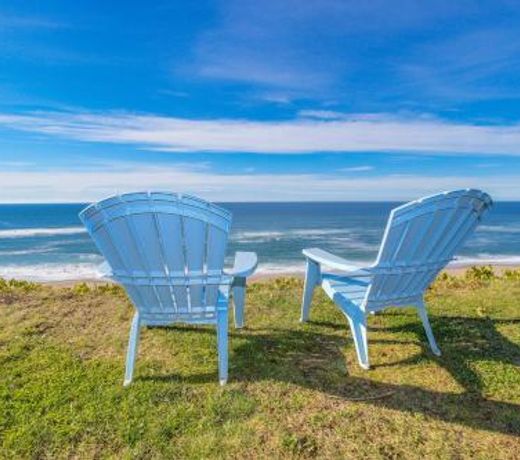Sea Castle BeachFront Getaway