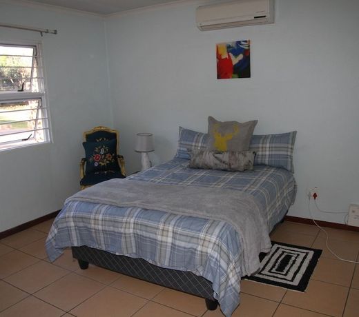 Private Cottages