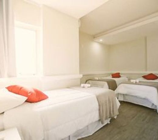 CLH Suites Copacabana @ Domingos Ferreira