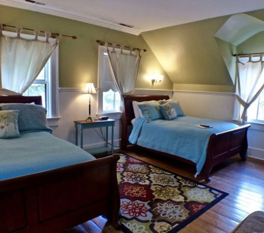 The Magnolia Inn