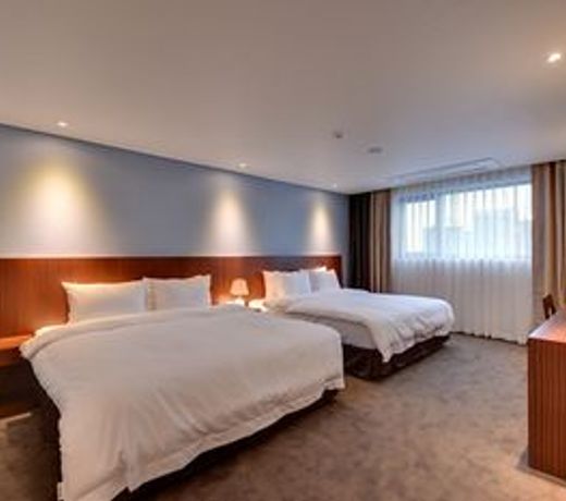 Sea Moon Tourist Hotel