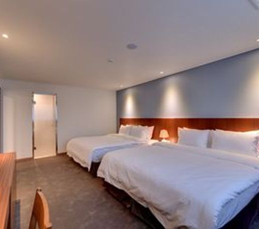 Sea Moon Tourist Hotel