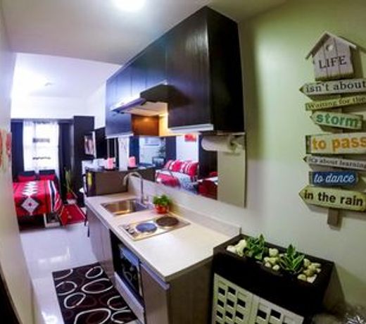 Studio Condo at Horizons 101