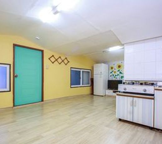 Taean Sunflower Dog Pension