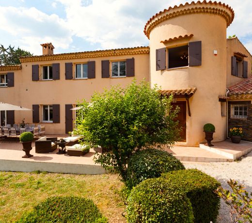 Le Domaine De La Tour