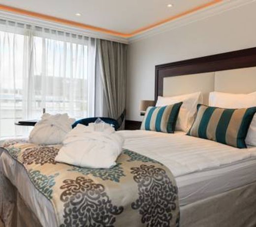 Select MS Charles Dickens - Cologne