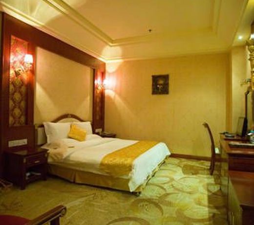 Emp-court Hotel