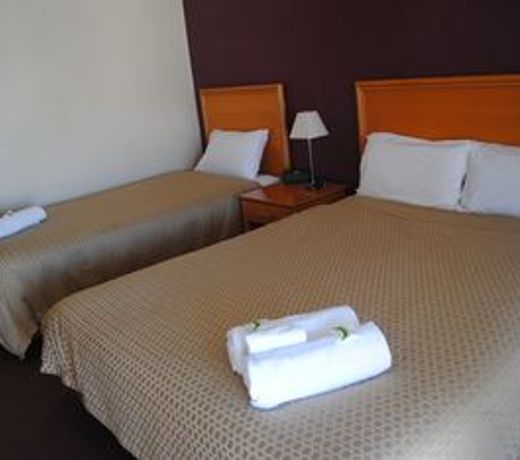 Horse & Jockey Hotel Motel