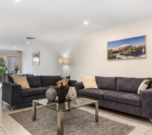 Adelaide Style Accommodation-Close to City-North Adelaide-3 Bdrm-free Parking
