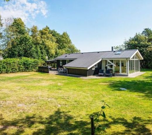 6 person holiday home in Tarm