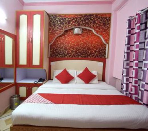 OYO 10694 Hotel Royal Inn