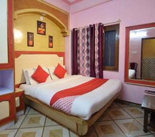 OYO 10694 Hotel Royal Inn