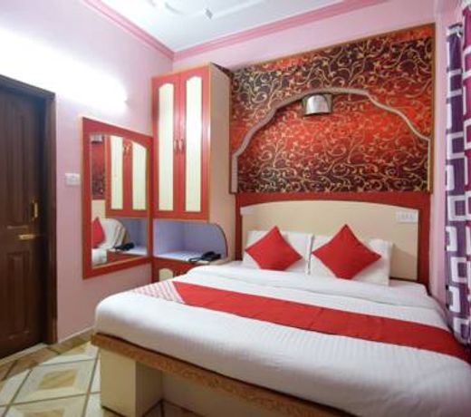 OYO 10694 Hotel Royal Inn