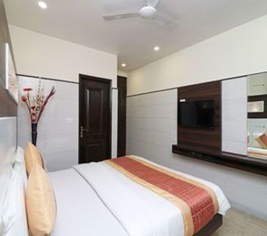 OYO 11594 Hotel TVS