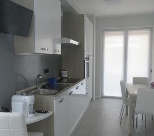 Lake Como Apartments
