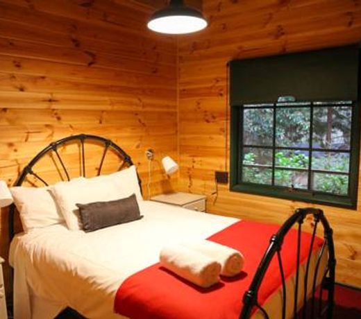 Holly Lodge