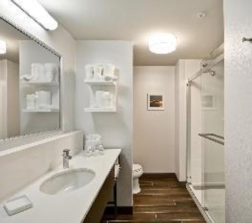 Hampton Inn & Suites Livonia Detroit