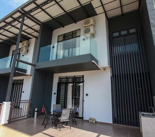 U-ME Suites
