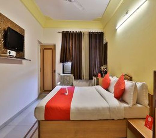 OYO 9751 Hotel Vrundavan Residency