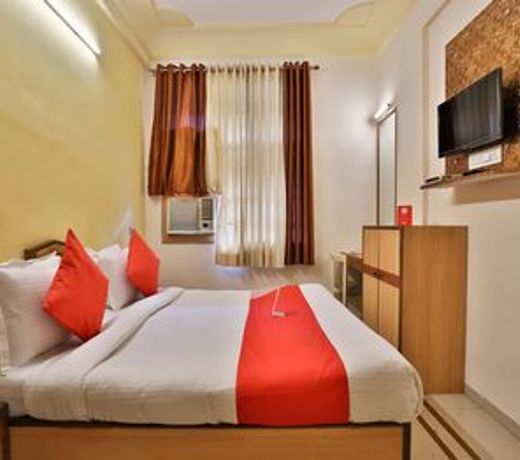 OYO 9751 Hotel Vrundavan Residency