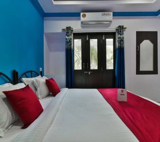 OYO 11525 Hotel Queen of Queens Standard