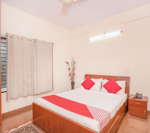 OYO 9702 Hebbal