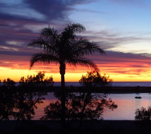 Sunset Lodge