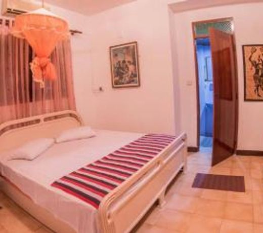 Lioni Holidays Villa