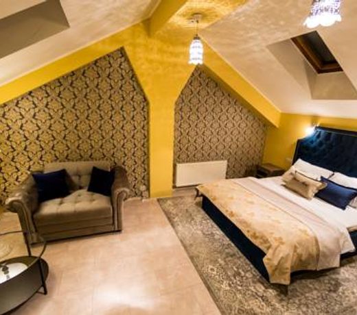Mon Ami Villa