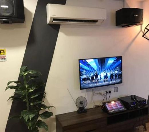 W boutique 10pax with family karaoke