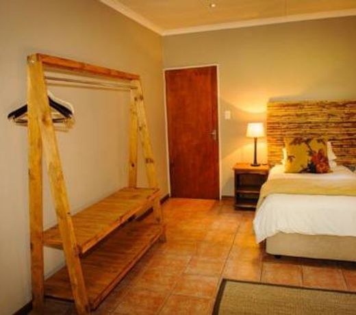 Safari Club Boutique Hotel OR Tambo International Airport