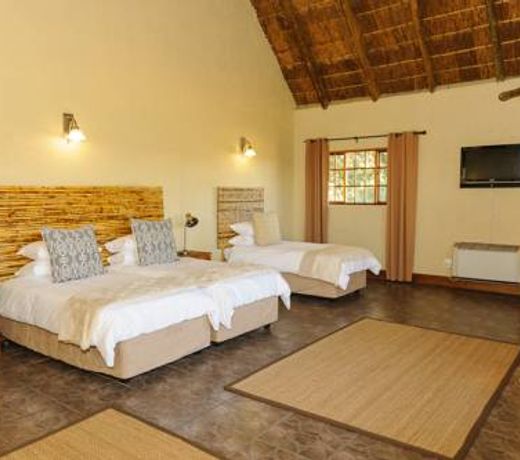 Safari Club Boutique Hotel OR Tambo International Airport