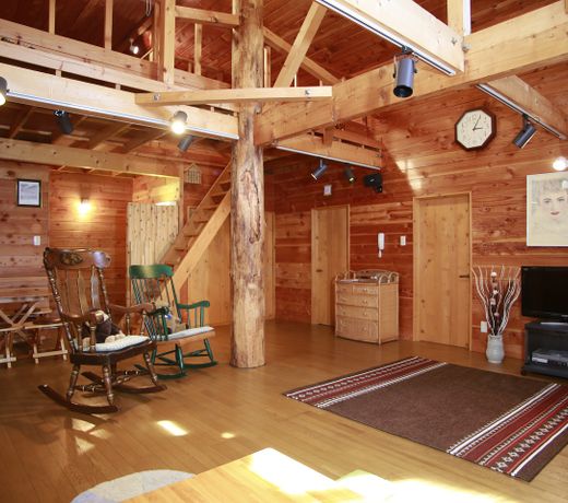 Lake Toya log cabin  with parking and wifi