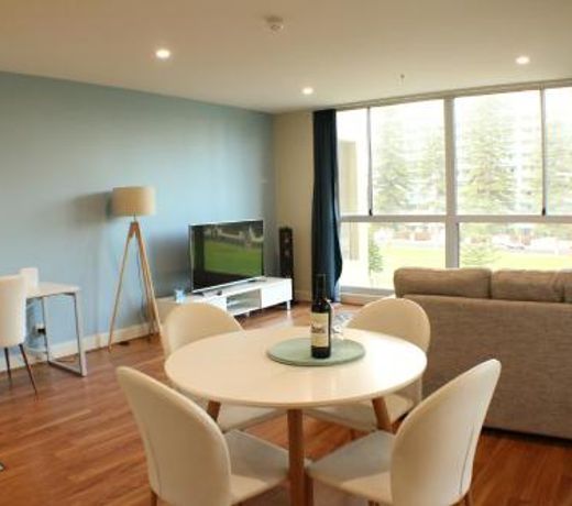 Beachside Luxury Apartments One & Two Bedroom in Beachfront Oaks Pier Building
