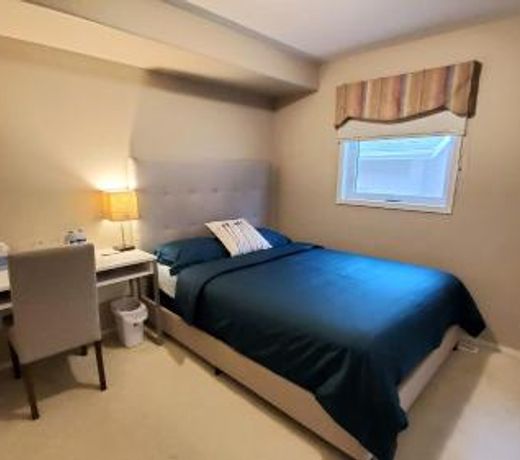 Saskatoon Lashyn Cove Homestay