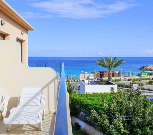 Fig Tree Beach Apartment 3