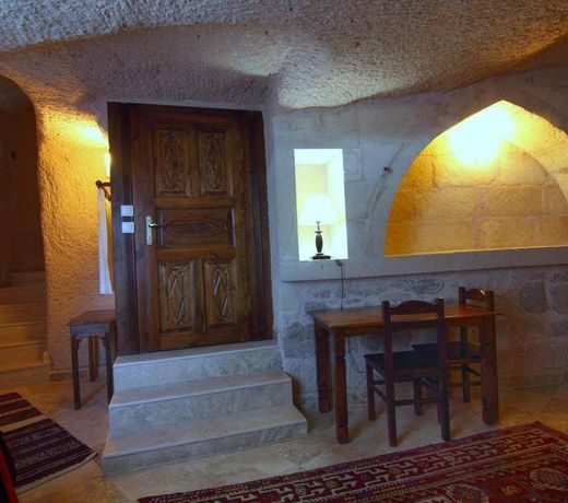 Takaev Cave Hotel