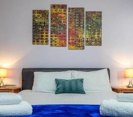 Beautiful flat with 2 bedrooms in West London