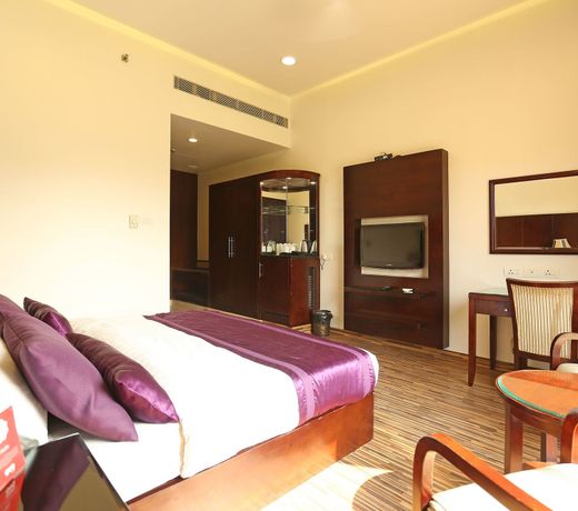 OYO 9642 Hotel Mohan Vilaas