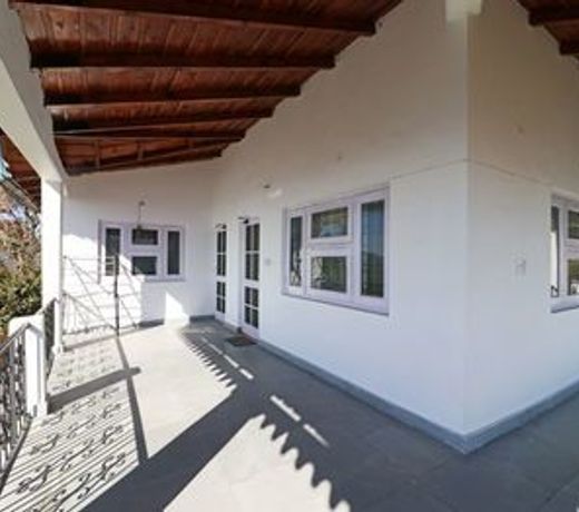 OYO 10814 Home Vintage 2BHK Villa Ghorakhal
